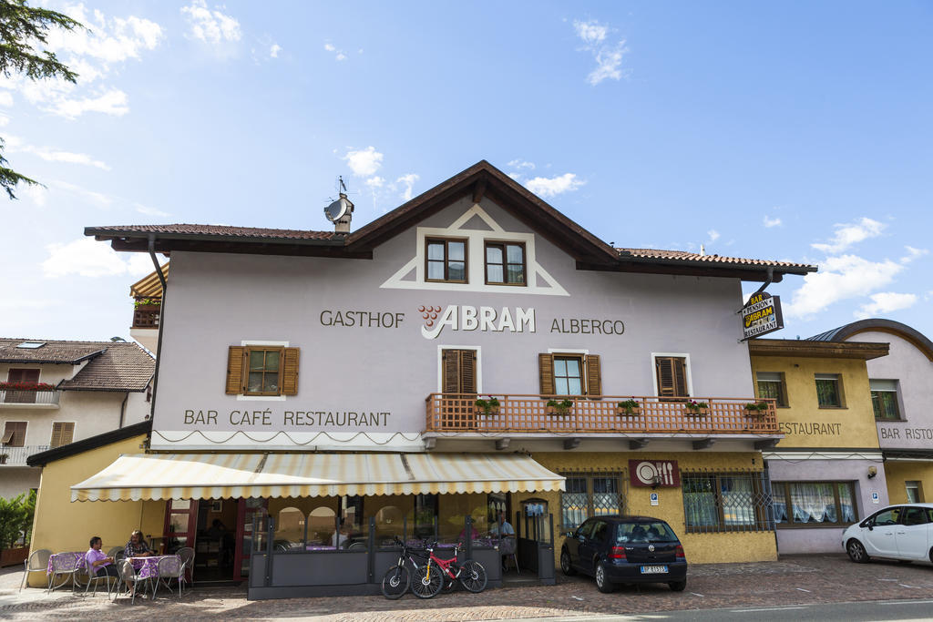Ora / Auer Gasthaus Abram מראה חיצוני תמונה